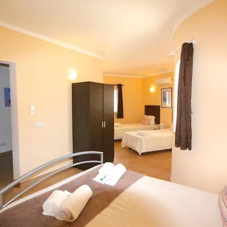 Villa Girasol, 171 - Clever Details