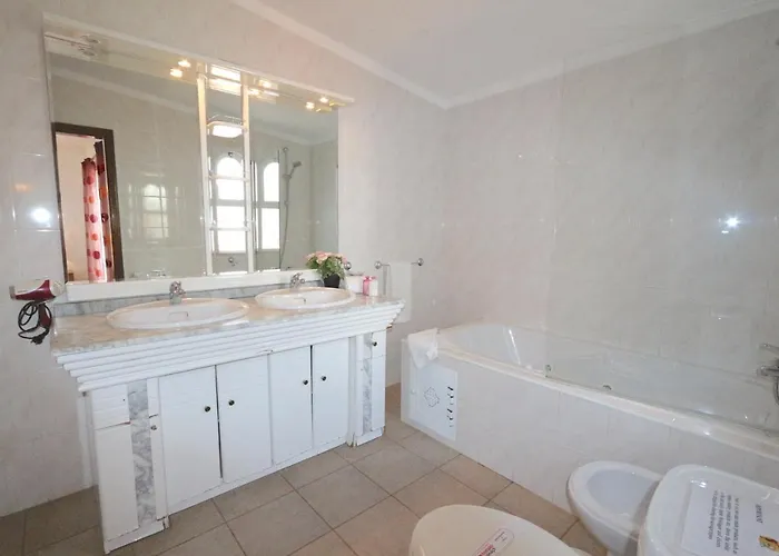 Villa Girasol, 171 - Clever Details